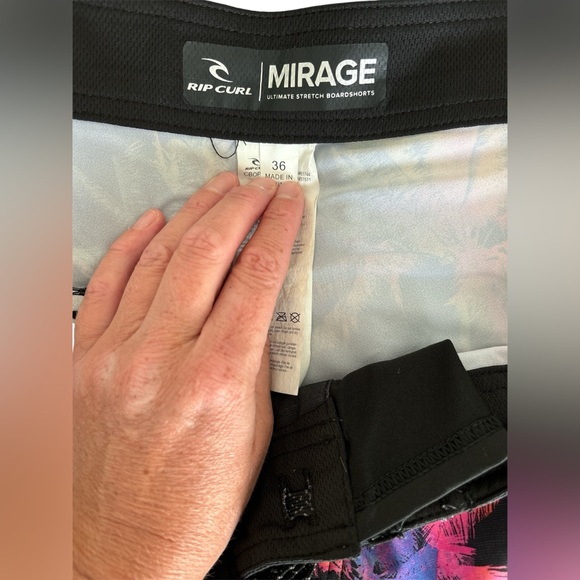 Men's Rip Curl 36 Board Shorts Mirage Mason Backyards Black Palm Tree - Picture 6 of 6